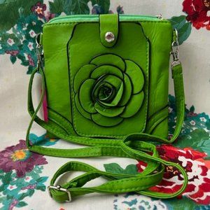 Women's Green Pleather Shoulder/Hipster Purse NWT